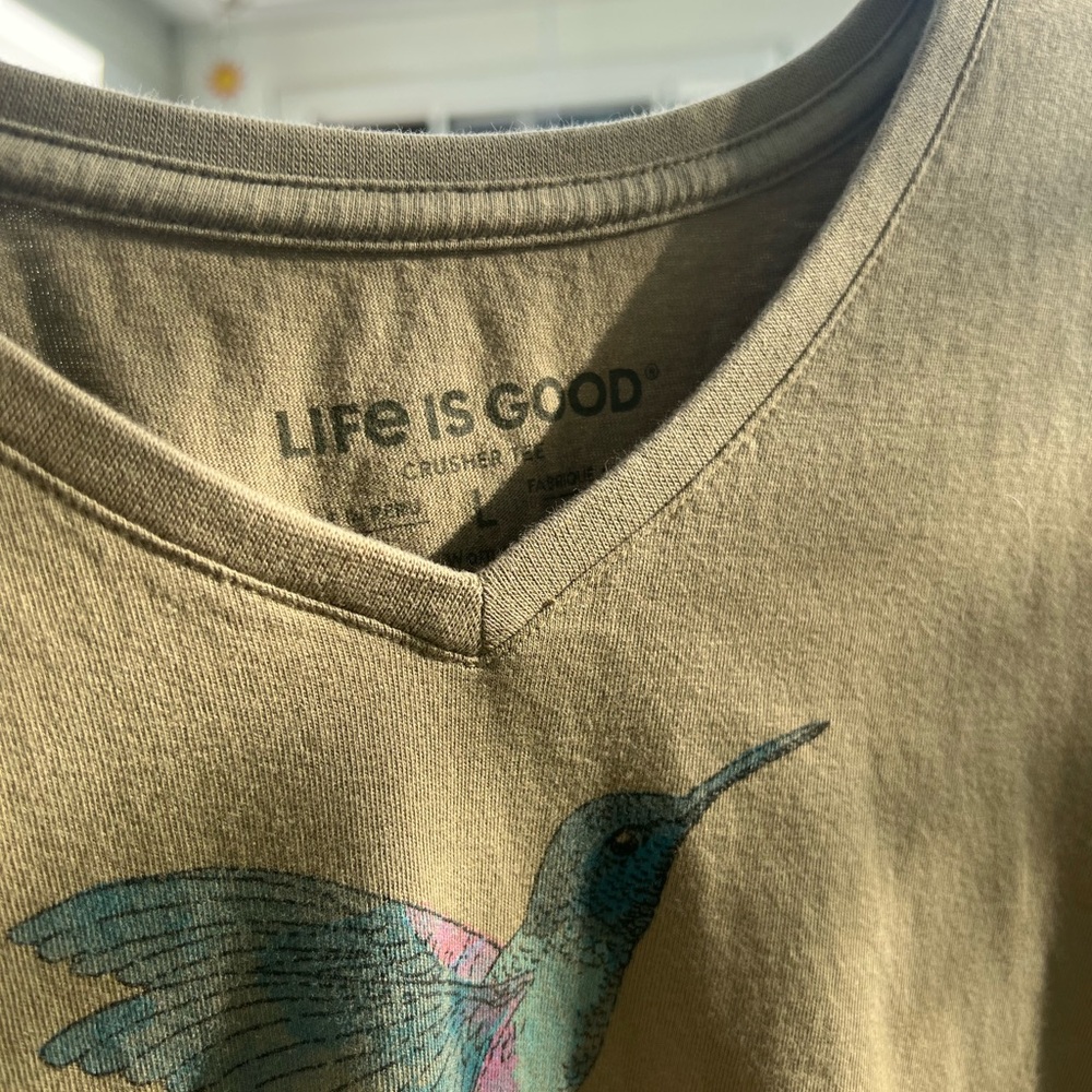 Life Is Good Khaki green Tee with Vibrant Hummingbird - Picture 4 of 4